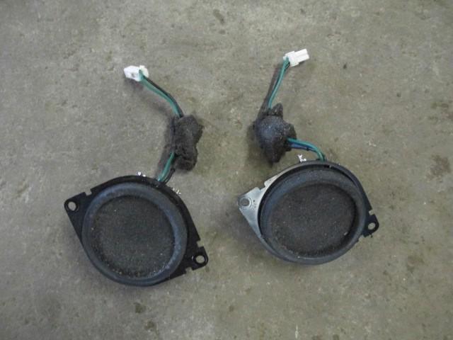 2002 jeep liberty oem dash speakers infinity?  02 03 04