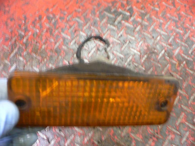 84 pontiac fiero left front turn signal assembly