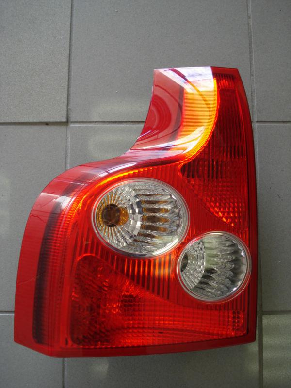 Volvo oem left rear lower tail light xc90