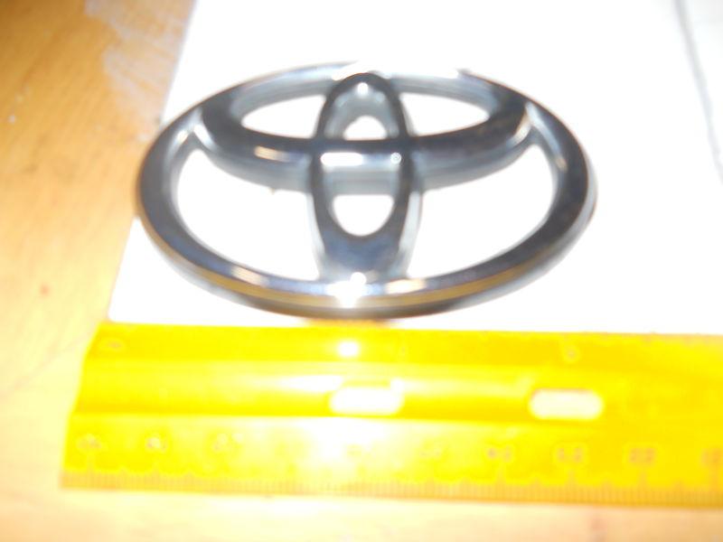 1995 toyota celica rear hatch emblem