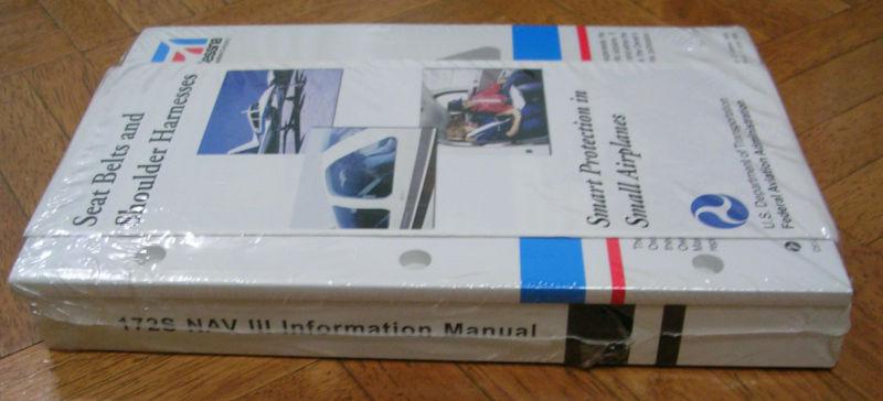 Cessna 172s nav iii information manual