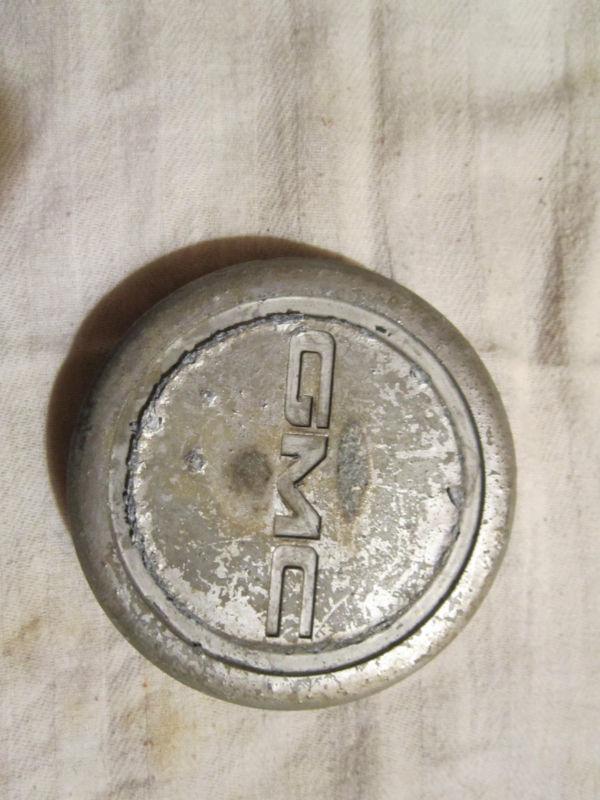 Vintage gmc steering wheel horn button