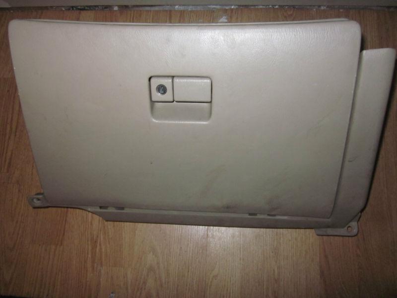 1999 toyota solara camry glove box unit tan