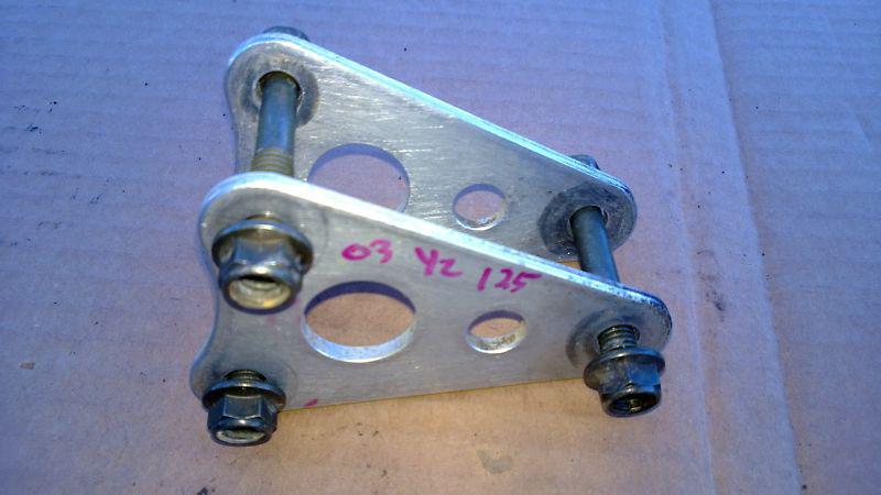 Yamaha yz125 yz 125 engine cylinder head to frame brackets mounts 2002 2003 2004