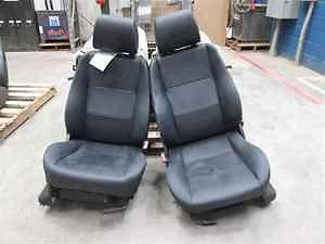 03 freelander driver passenger seats w/amp & cd changer