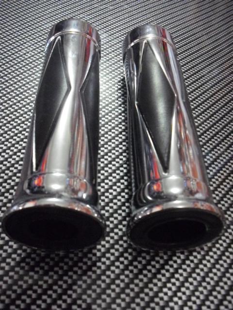 Motorcycle metal chrome grips diamond rubber 1" bar 