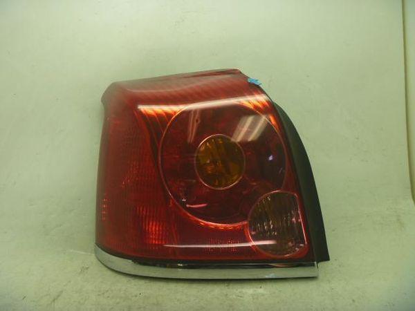 Toyota avensis 2003 rear left combination lamp [8215600]