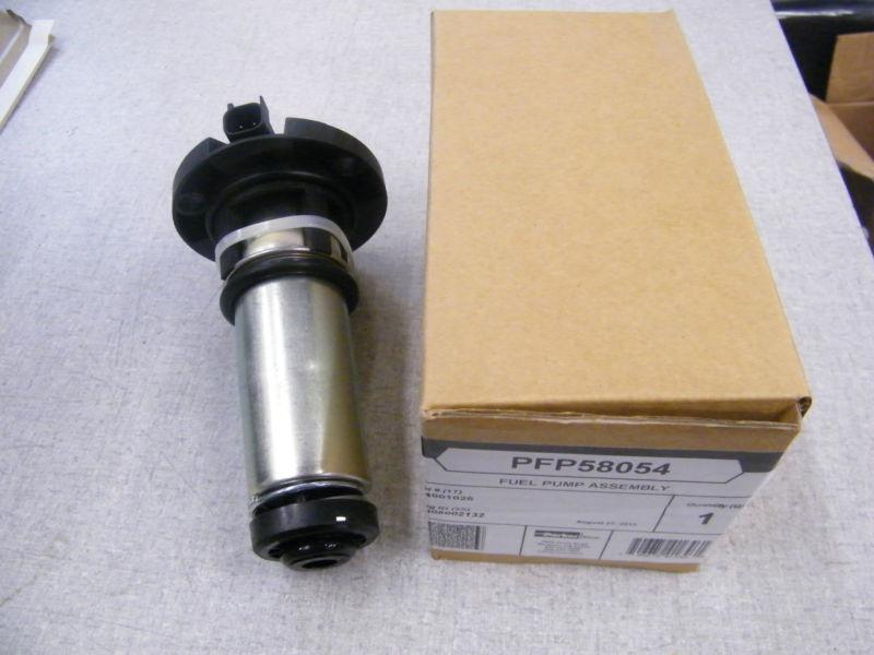 New 6.0l ford powerstroke lift feed supply pump 03-07  ( oem parker/racor) 