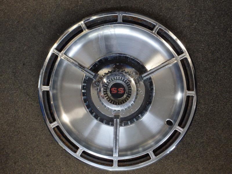 64 chevelle wheel cover w/o wire type ss