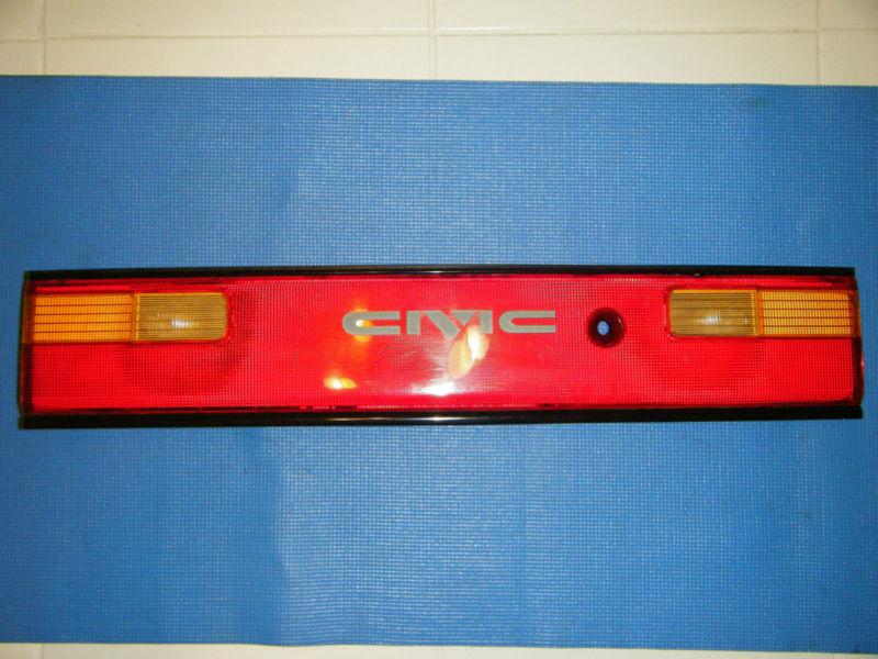 **90-91 honda civic 4 door ef2 taillight garnish reflector oem tidy like new! **