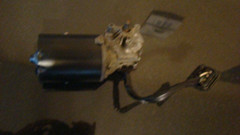 Mercedes benz windshield  wiper motor w123 300d  240d 123 300sd 250 200 240 300