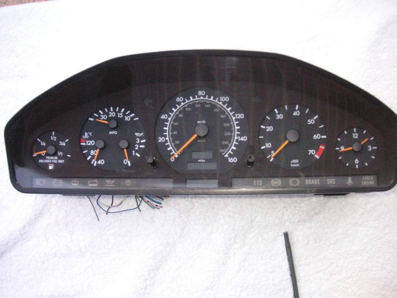 1996 mercedes benz speedometer cluster a140 440 4911(02)  110 008714/021 my#396