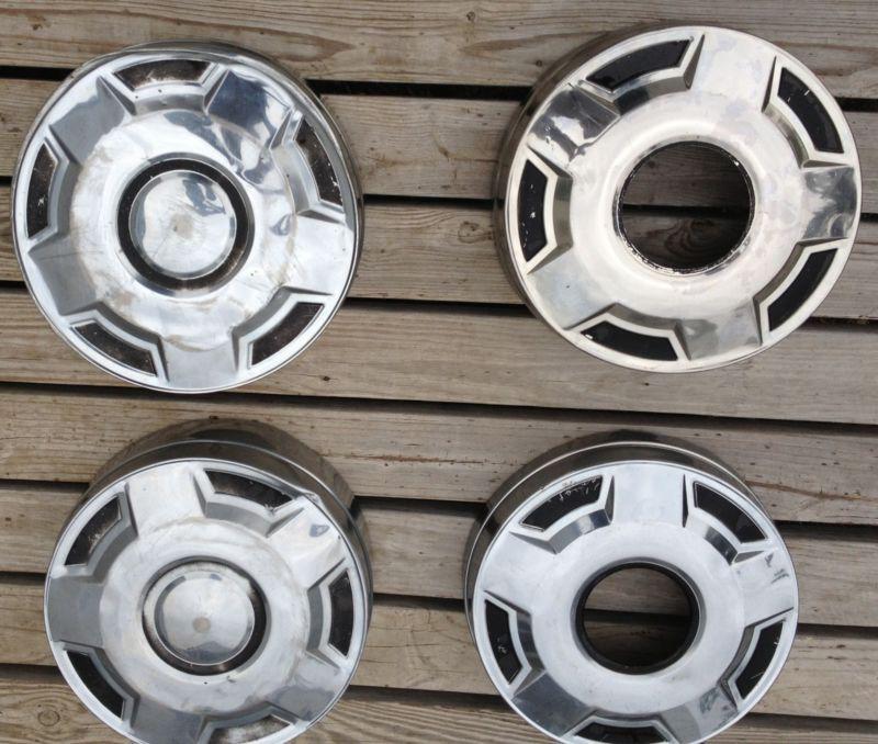 Ford f250 350 4x4 hubcaps **no reserve**