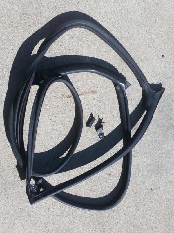 1999 pontiac firebird t-top door rubber weather strip seal lh rh