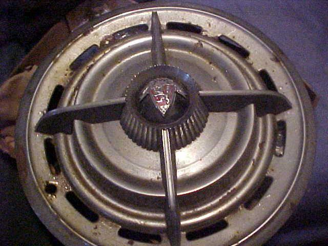 Vintage 15 inch flipper spinner hubcap wheel cover