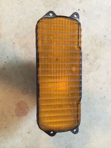 1978 ford granada used parking light assembly. # d8db-13215-a-b. amber (6)