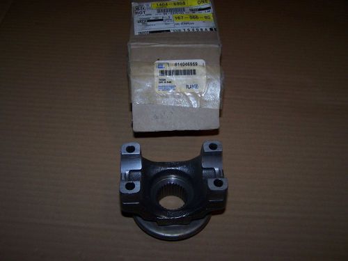 Nos 1985-97 chevrolet gmc truck rear axle yoke 14046959