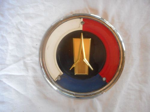 1960 plymouth tailfin emblem