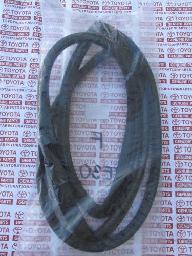 Toyota corolla weatherstrip front windshield seal rubber wagon ke36