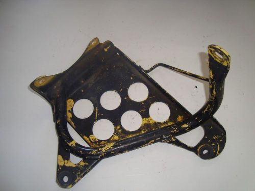 1998 yamaha yfs200  blaster   left foot peg  w/heel guard plate