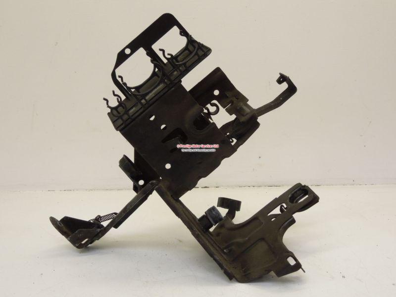 Audi a4 b6 abs pump bracket 8e0614119g