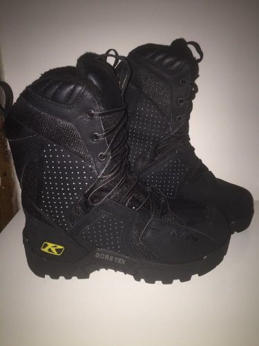 New klim artic gtx snowmobile boots, size 9, black, gore-tex  3093-000-009-000