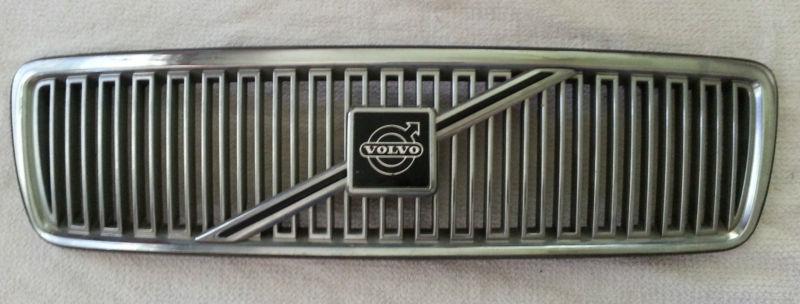 98 99 00 01 02 volvo v70 grille