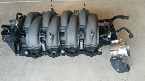 2015-16 mustang 5.0 intake manifold and throttlebody fr3z9424g fr3z9e926a