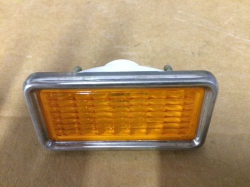 &#034;nos&#034; 1968 corvette l&amp;r side front marker lamp assy gm part #5960376