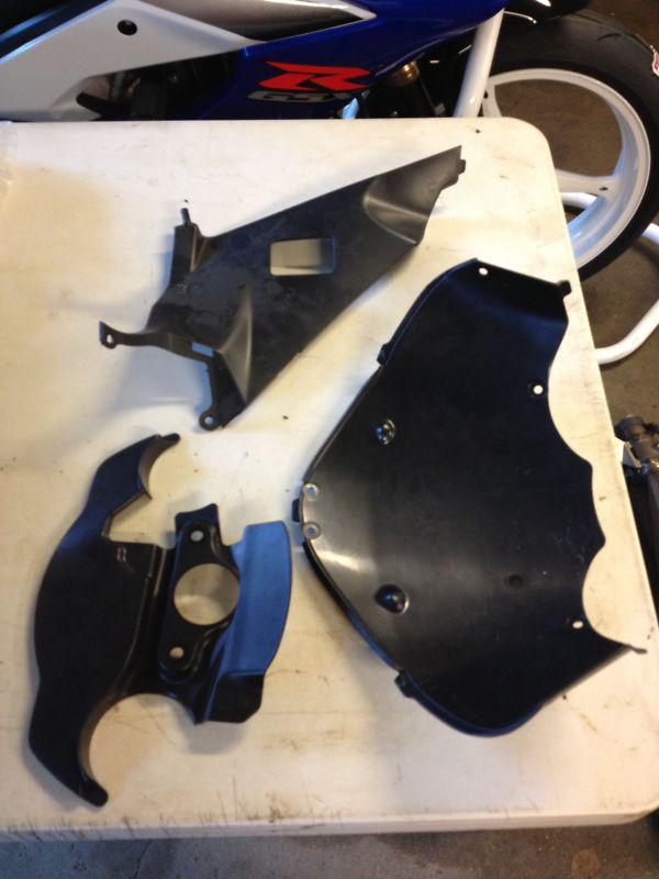 2005-2006 gsxr 1000 oem  inner fairing 3 pieces    