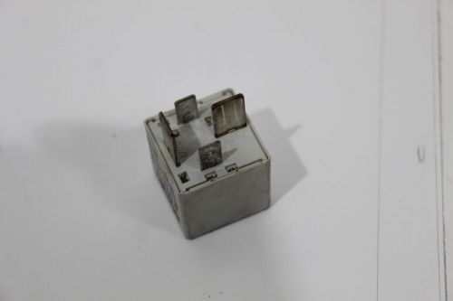 Audi a3 a4 a6 a8 tt contact close relay 100 12v 70a 7m0951253a