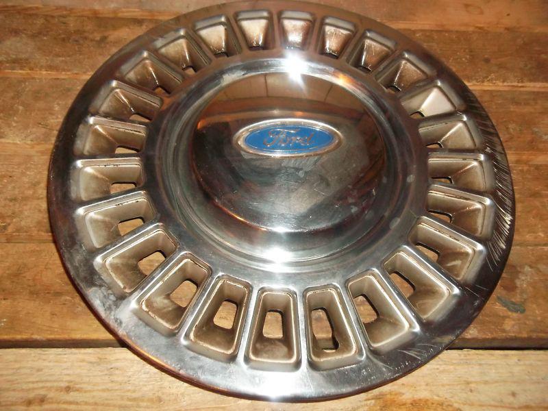 15 inch factory hubcap - ford - crown victoria - 1992-1997 ???