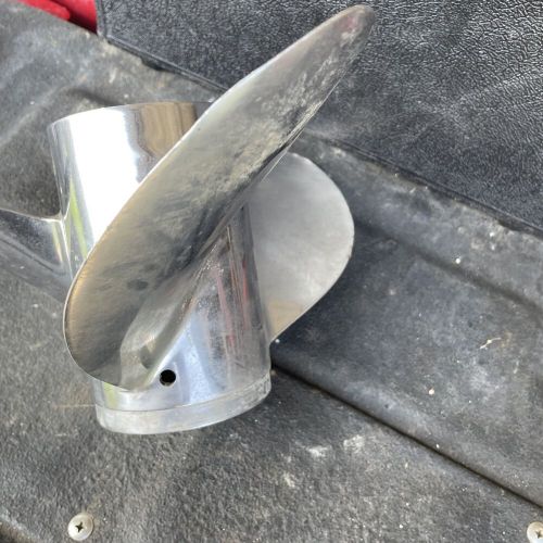 13.5 x 20 raker stainless boat propeller used