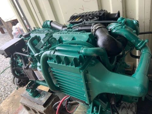 Volvo penta kamd-300a  , marine diesel engine , 6 cylinder 300 hp