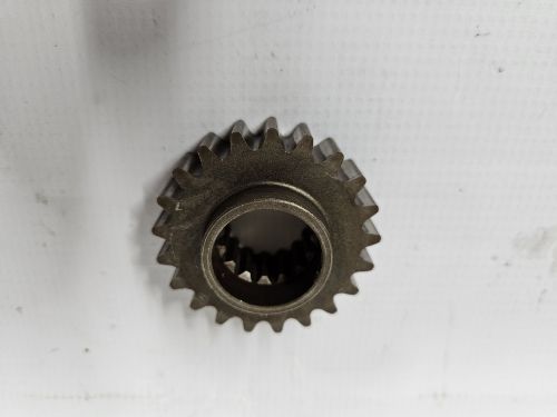 Polaris 21t chaincase drive sprocket gear 3221097 like new