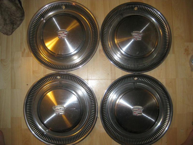 1974-1979 cadillac deville hubcaps