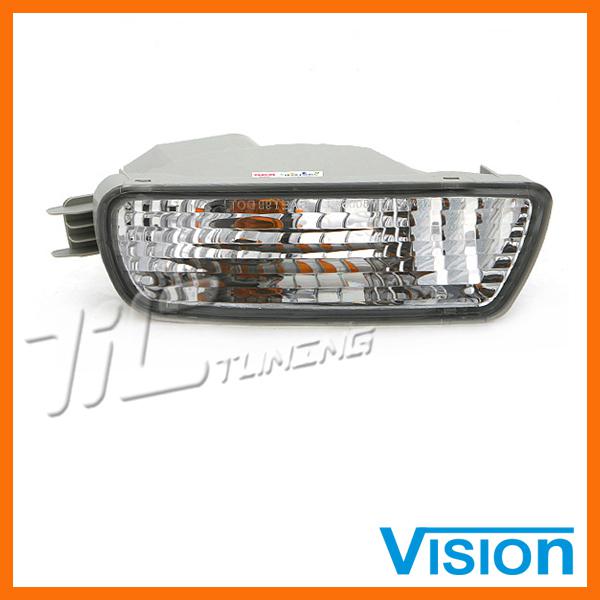 01-04 toyota tacoma dlx pre runner s runner right r/h side bumper signal light