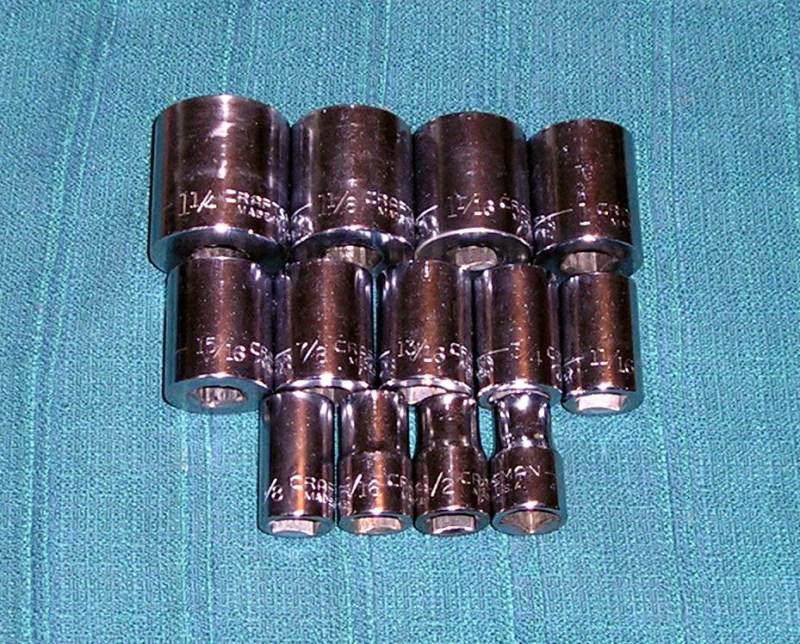Sockets - 13 sae short chrome 12 point 1/2" drive craftsman sockets 