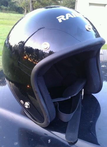 Raider motorcycle helmet