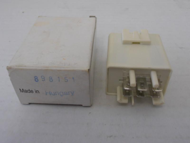 Volvo fuel pump relay - 3523608/898151