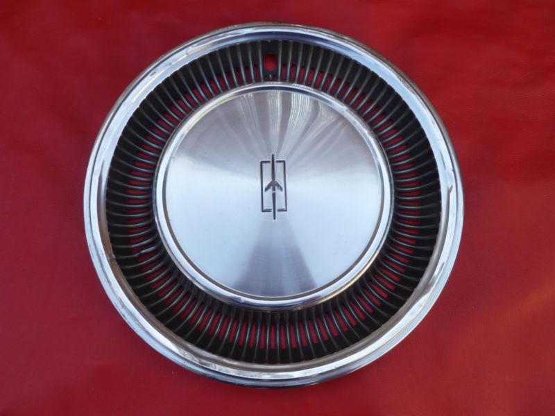 1971-72 oldsmobile delta 88 98 15"  hubcap wheel cover