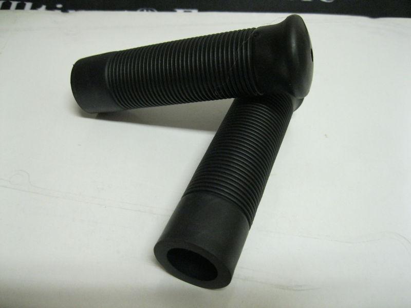 Black rubber grips for harley models with 1" handlebars