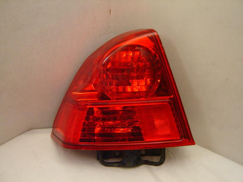 Honda civic sedan left tail light 03 04 05 oem