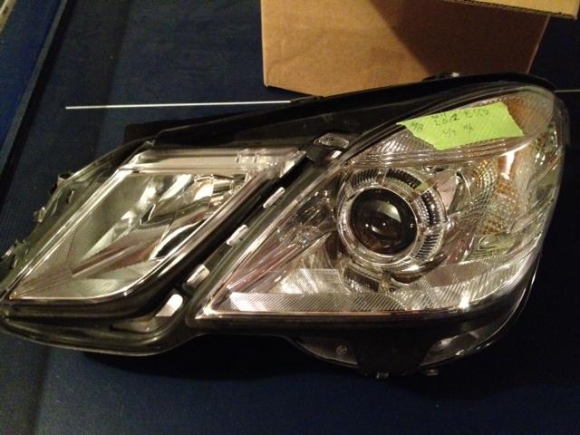 Mercedes benz 2011 or 2012 oem headlight assembly e350 left