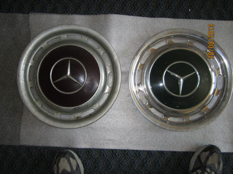   2 mercedes benz hub caps fit w108 / w109 / w114/ w115 / w123 w116