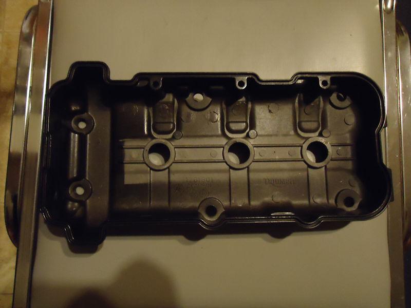  triumph daytona 955i vavle cam cover -- low mileage. 02 03 04 triple