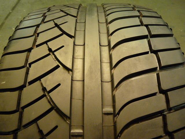 One nice michelin latitude diamaris, 315/35/20, 106w, 9-10/32, tire # 41673 qa