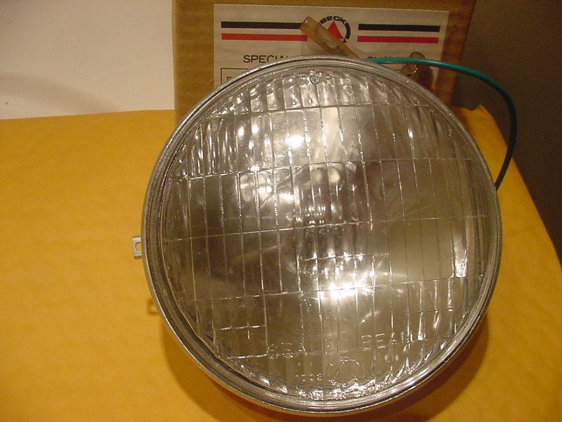 Honda cb160 cl160 head light sealed beam bulb nos 35/25 watt head lamp   