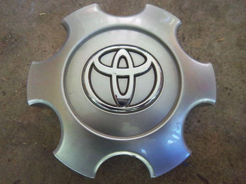 2003-06 toyota tundra sequoia charcoal oem center cap -1 *42603-420nm-01*