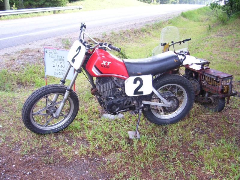 Vintage yamaha xt550 rear inner fender asembly